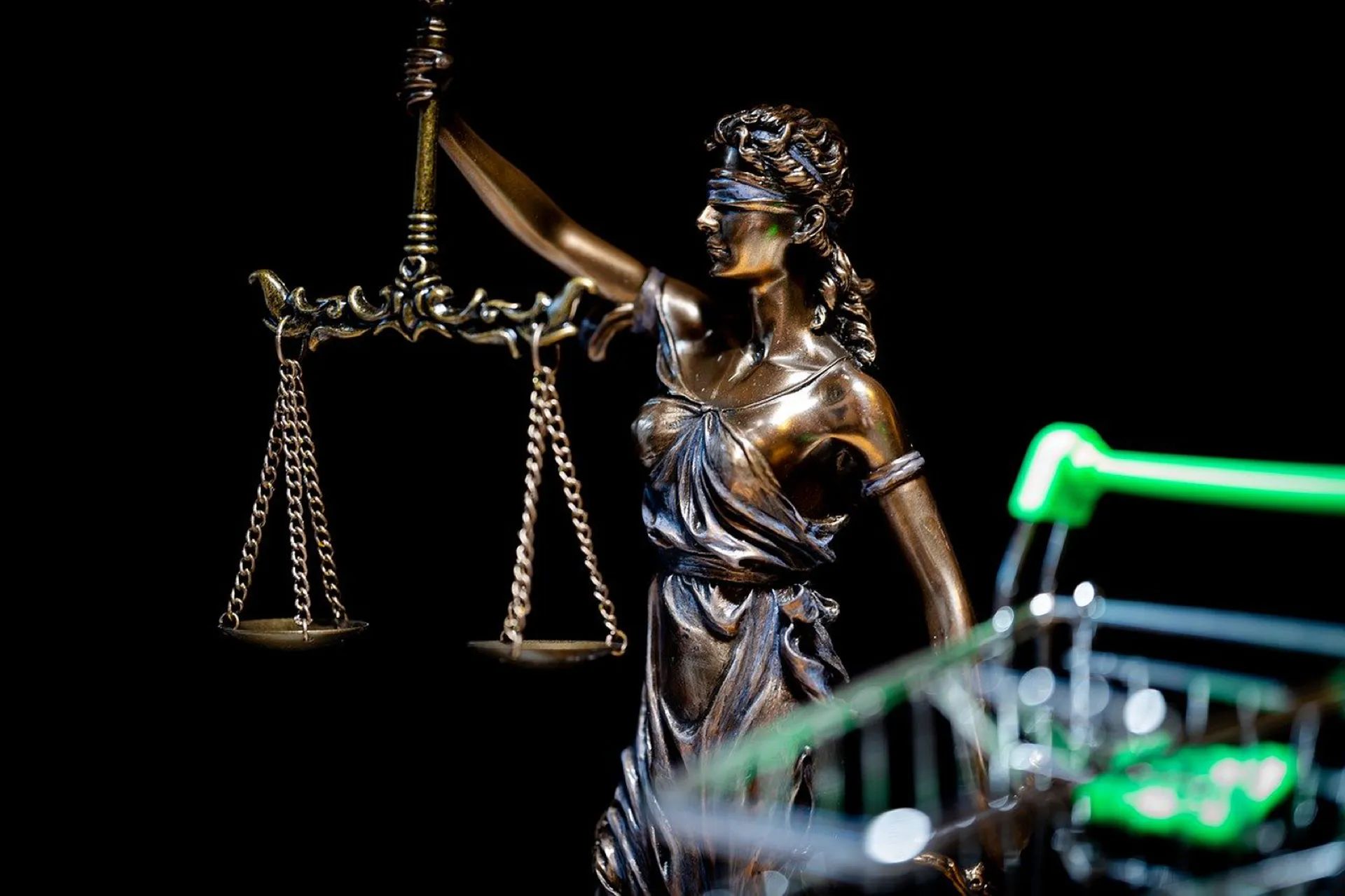 Justitia online shopping court 4777073